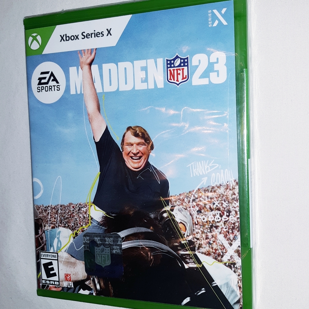 Xbox Series X Sport Bundle Fifa 23/ Madden NFL 23 - Picture 3 of 3